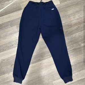 High waisted Figs jogger scrub pants (size small petite)